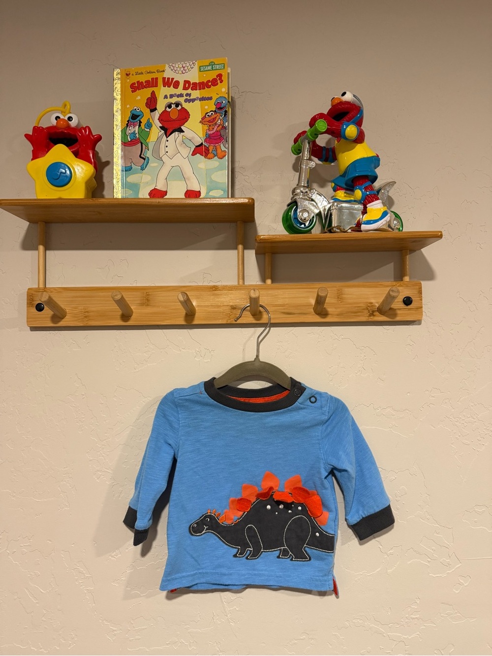 Blue Long-Sleeve Baby Tee with Orange Dino Applique (y2k)